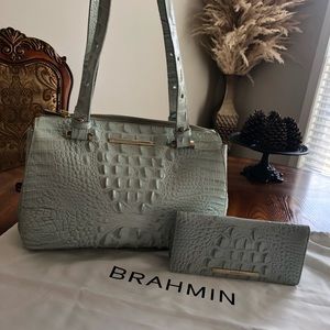 Brahmin handbag tote Sea Glass Alice Melbourne. Will take reasonable offers